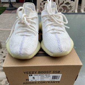 Yeezy 350 (white)